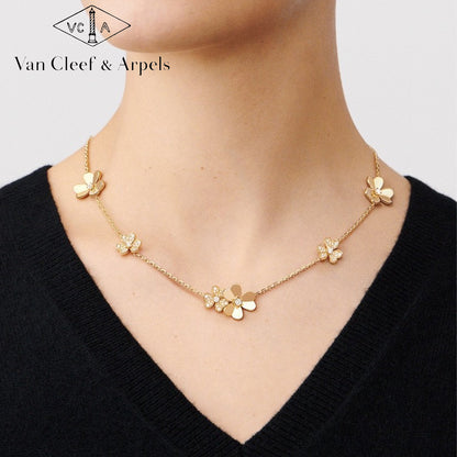 Van Cleef & Arpels ヴァン クリーフ アンド アーペル 三葉草ネックレス